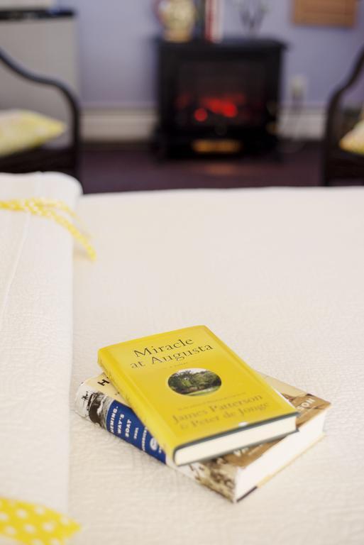 Savannah House Wine Country Inn & Cottages Himrod Pokoj fotografie