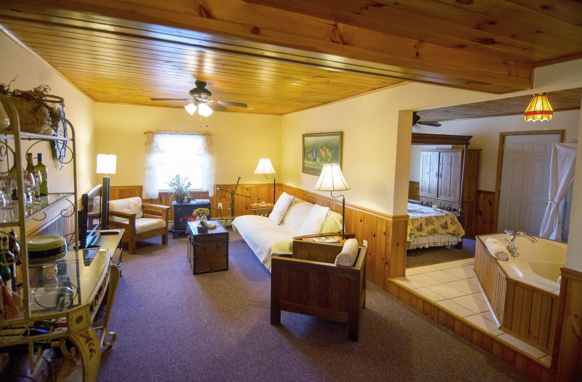 Savannah House Wine Country Inn & Cottages Himrod Exteriér fotografie