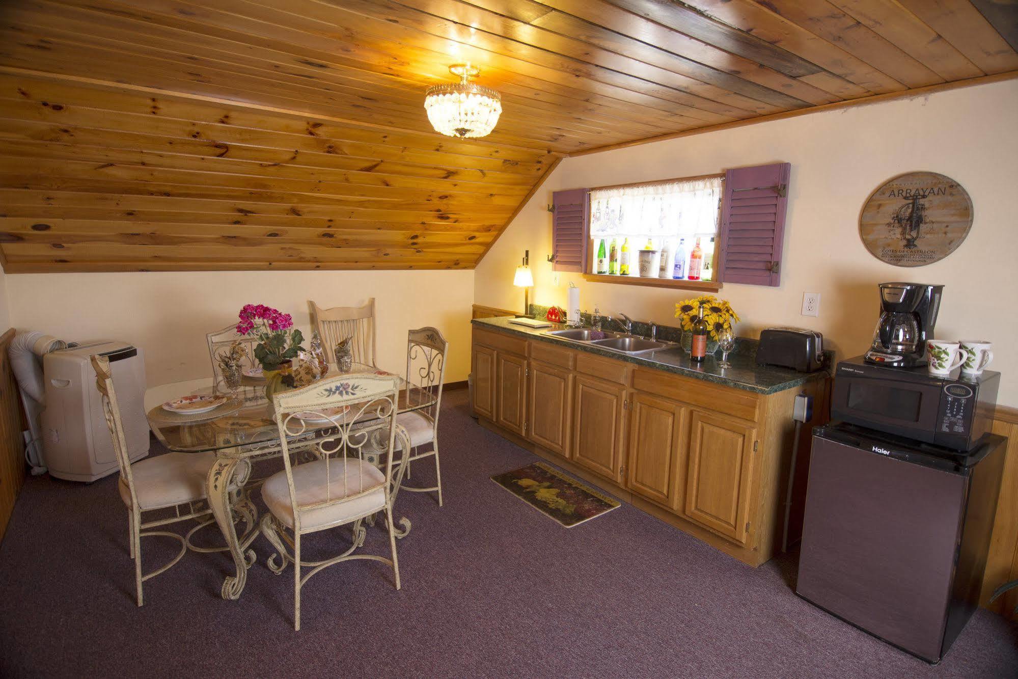 Savannah House Wine Country Inn & Cottages Himrod Exteriér fotografie